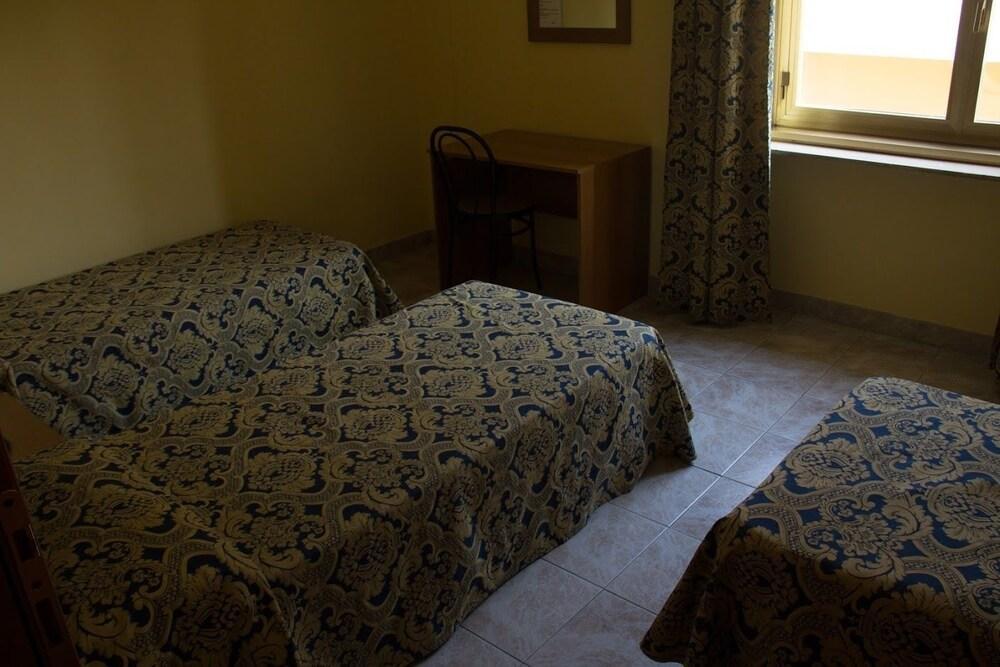 Hotel Industrial Рим Экстерьер фото