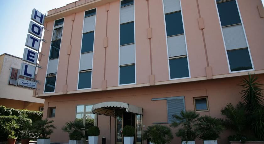 Hotel Industrial Рим Экстерьер фото